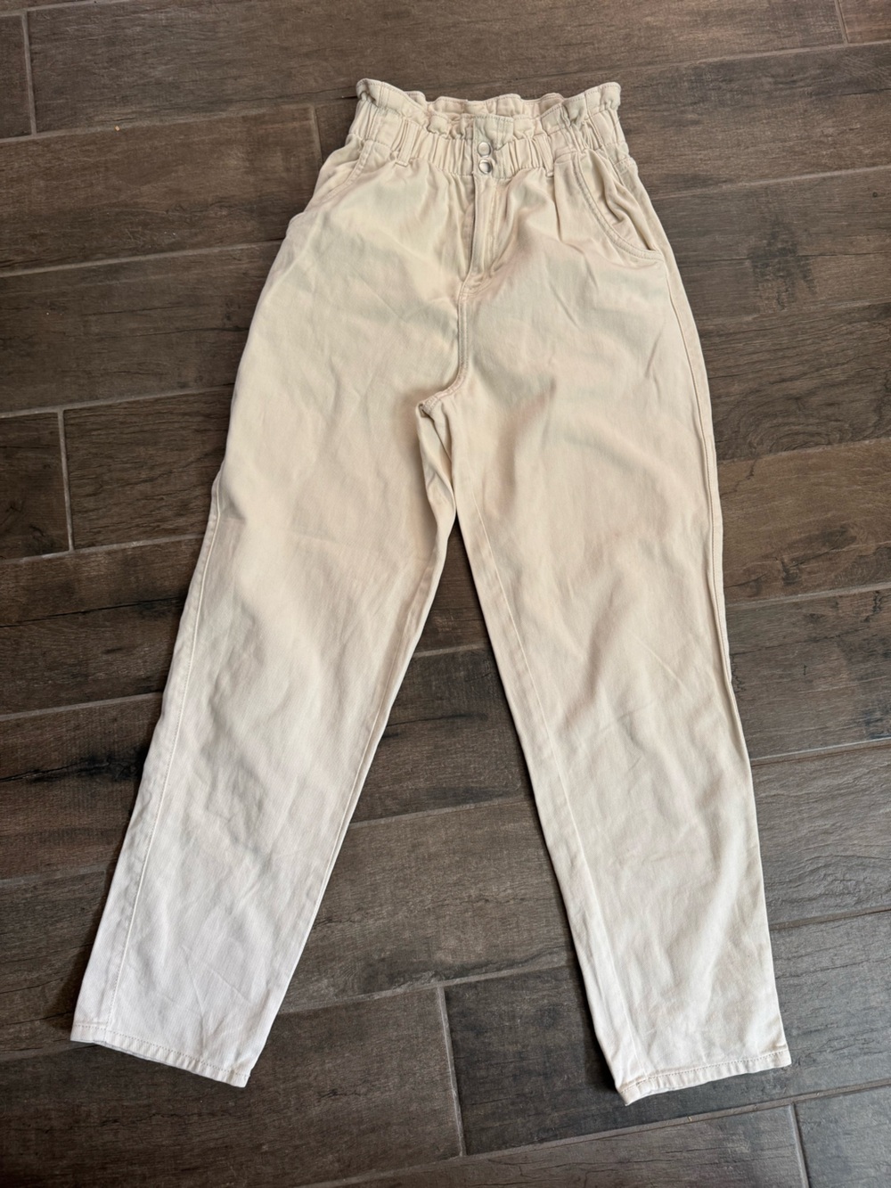 H&M Women's Cream Paperbag Waist Jogger Pants